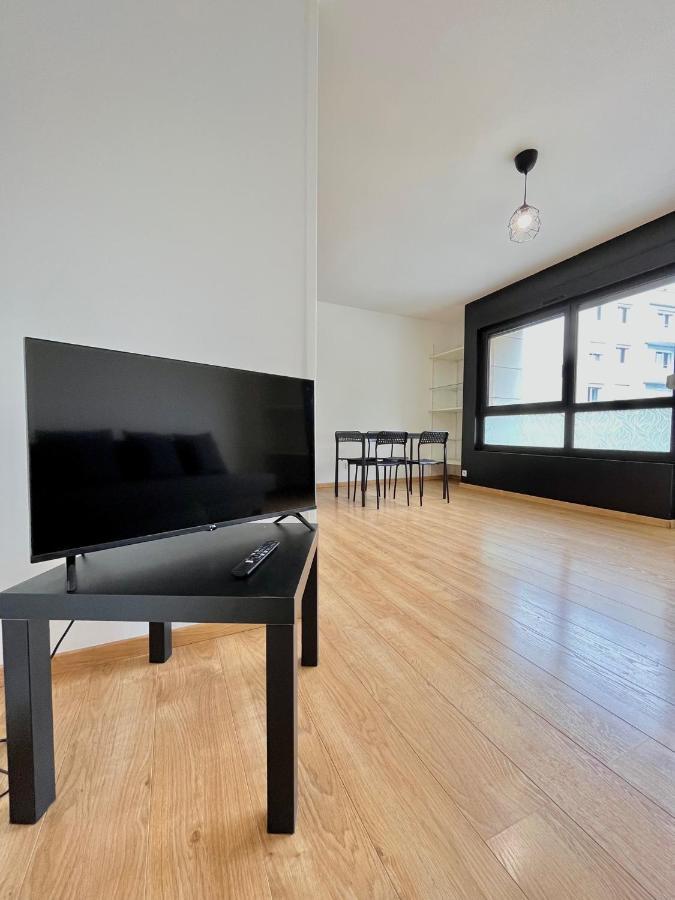 Ponsardin- Appartement Avec Balcon Et Parking Reims Exterior photo